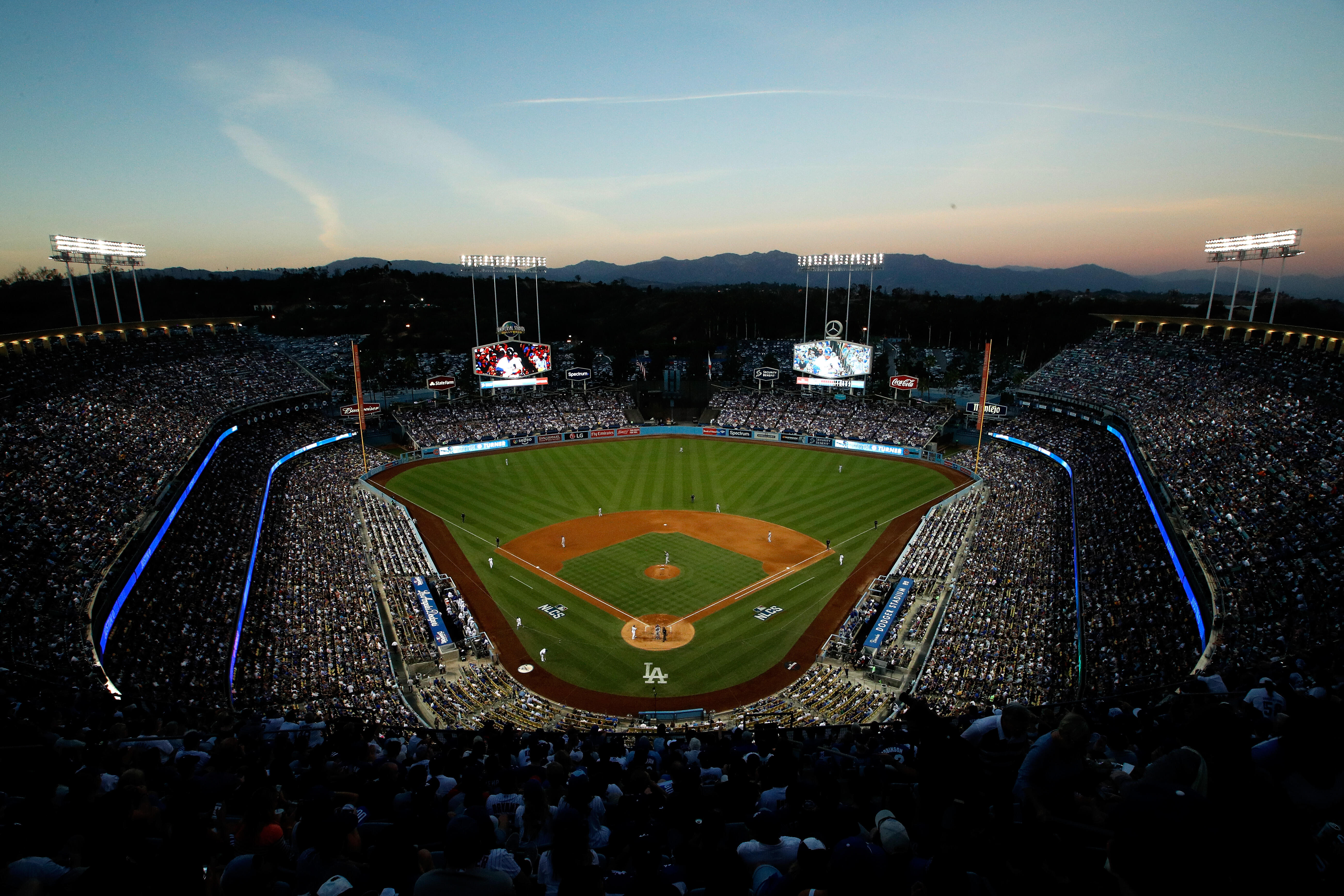 LOS ANGELES, CA - OCTOBER 20:  A general view as the Chicago Cubs take on the Los Angeles Dodgers in game five of the National League Division Series at Dodger Stadium on October 20, 2016 in Los Angeles, California.  (Photo by Josh Lefkowitz/Getty Images)