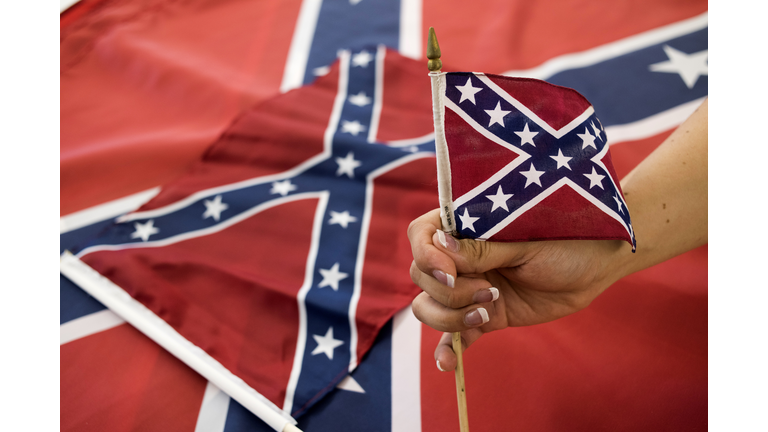 Alabama Company Manufacturer Makes Confederate Flag