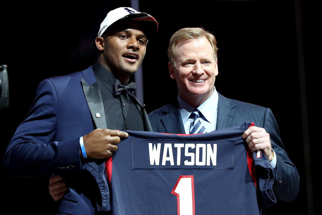 PHILADELPHIA, PA - APRIL 27:  (L-R) Deshaun Watson of Clemson poses with Commissioner of the National Football League Roger Goodell after being picked #12 overall by the Houston Texans during the first round of the 2017 NFL Draft at the Philadelphia Museum of Art on April 27, 2017 in Philadelphia, Pennsylvania.  (Photo by Elsa/Getty Images)