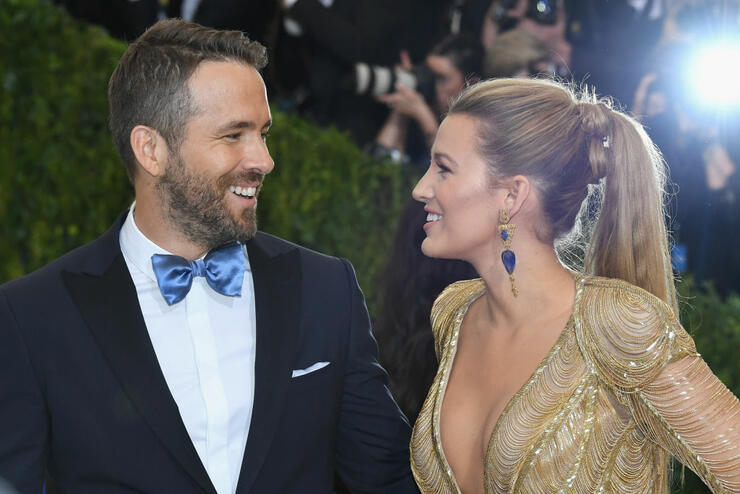 Ryan Reynolds Hilariously Trolls Wife Blake With Two Words Iheartradio