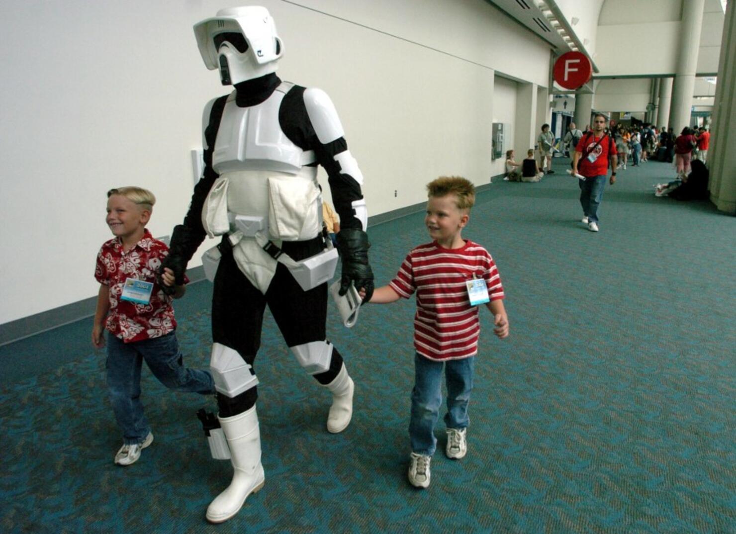 Comic Book Fans Flock To Colorful Convention