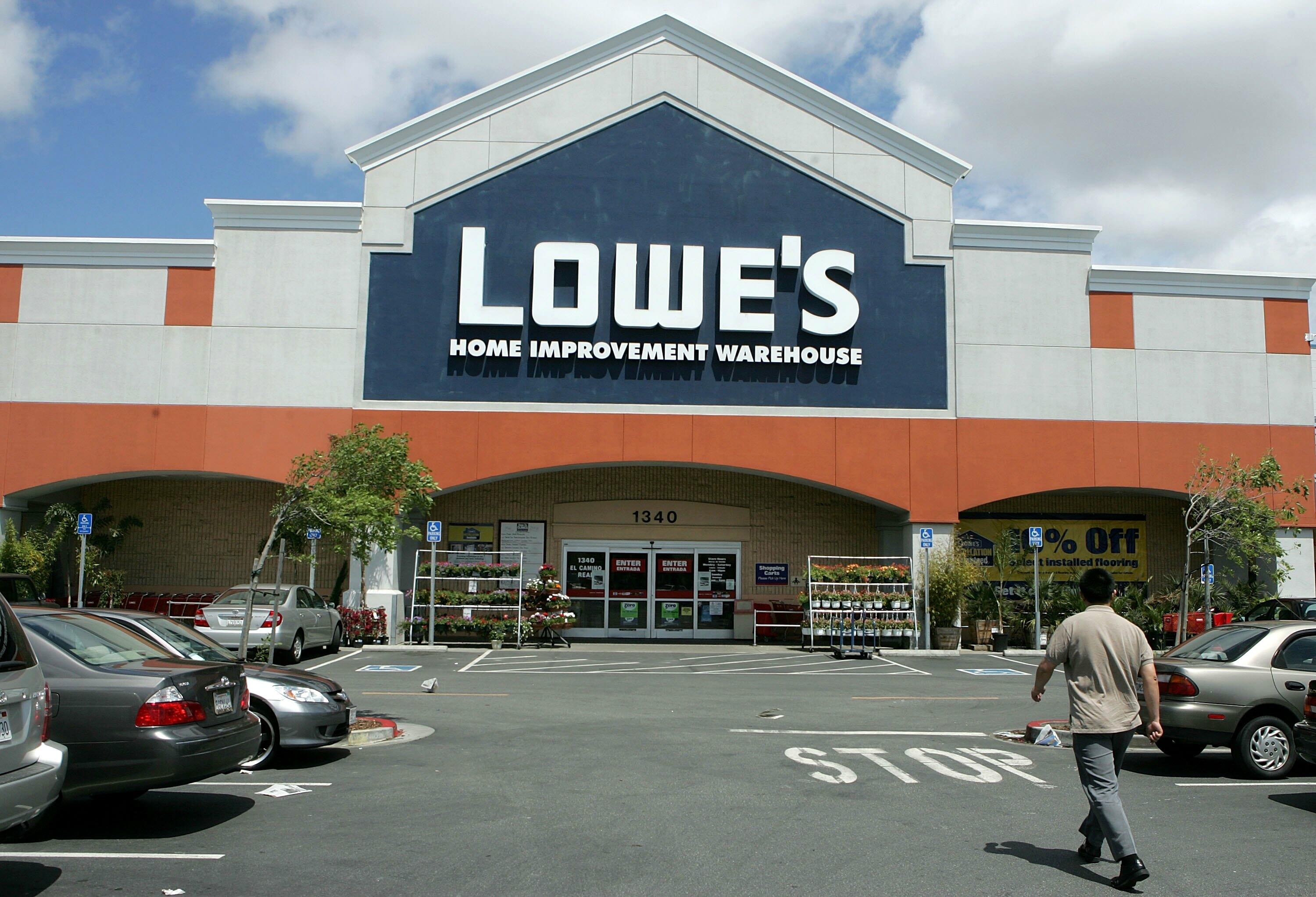 70k Lowe S Ceiling Fans Recalled Due To Defective Blades Wgrb Am