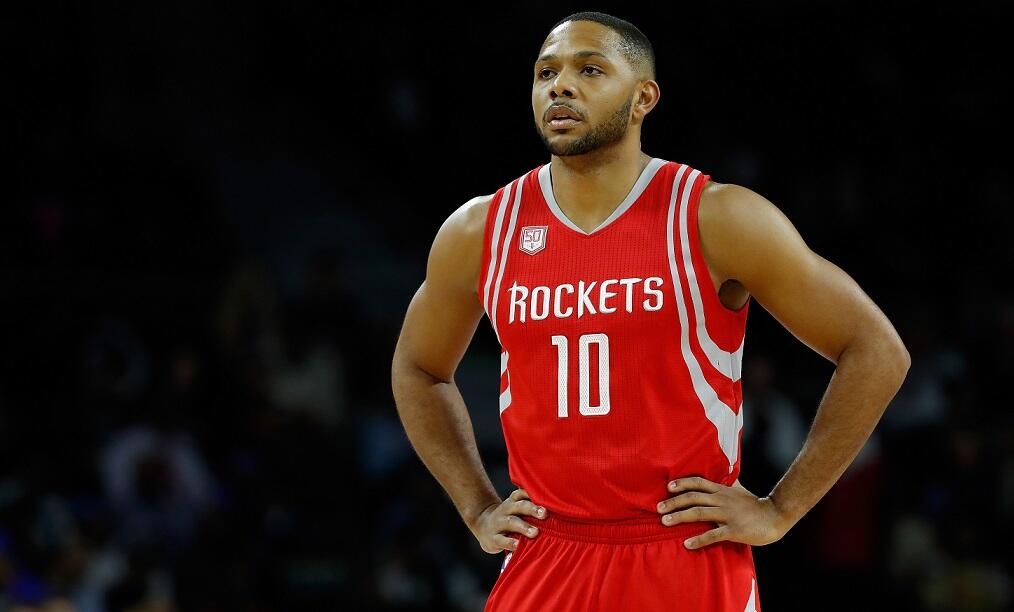 AUBURN HILLS, MI - NOVEMBER 21: Eric Gordon #10 of the Houston Rockets looks on while playing the Detroit Pistons at the Palace of Auburn Hills on November 21, 2016 in Auburn Hills, Michigan. NOTE TO USER: User expressly acknowledges and agrees that, by d