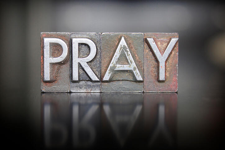 Country Singer Asks Fans For Prayers - Thumbnail Image