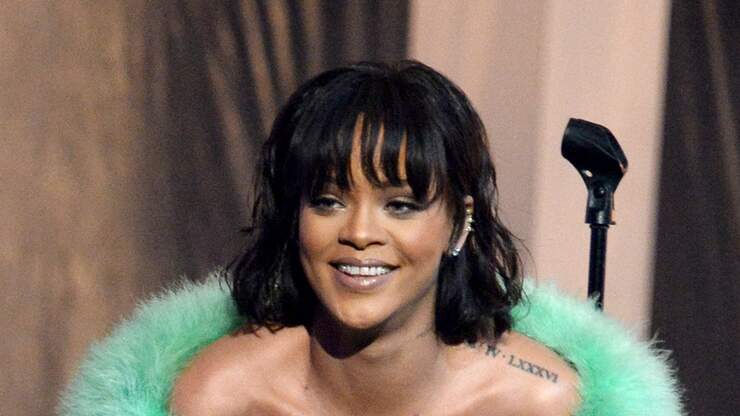 Reporter Slammed for Calling Rihanna "FAT" | Channel 955 | Shannon's