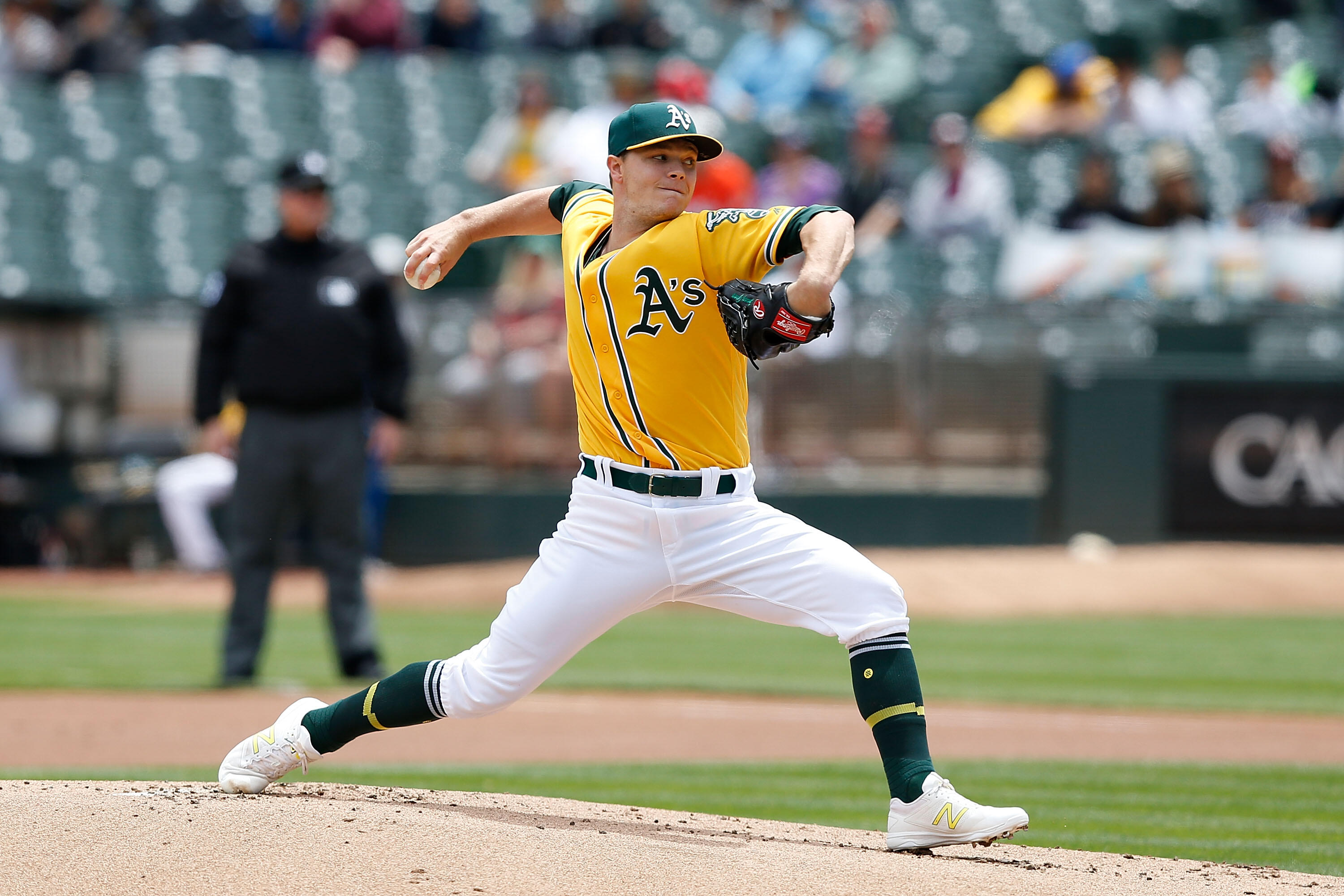 OAKLAND, CA - MAY 24: Sonny Gray #54 of the Oakland Athletics pitches in the first inning against the Miami Marlins at Oakland Alameda Coliseum on May 24, 2017 in Oakland, California. (Photo by Lachlan Cunningham/Getty Images)