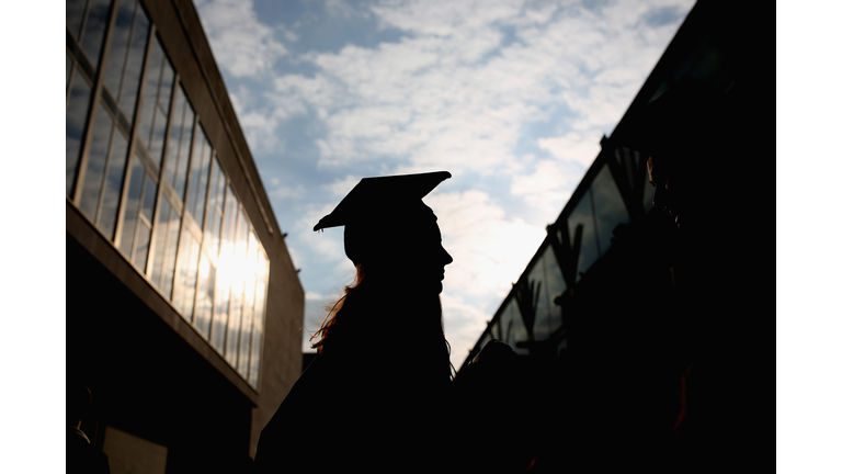 Students From The School Of Arts And Creative Industries At South Bank University Graduate