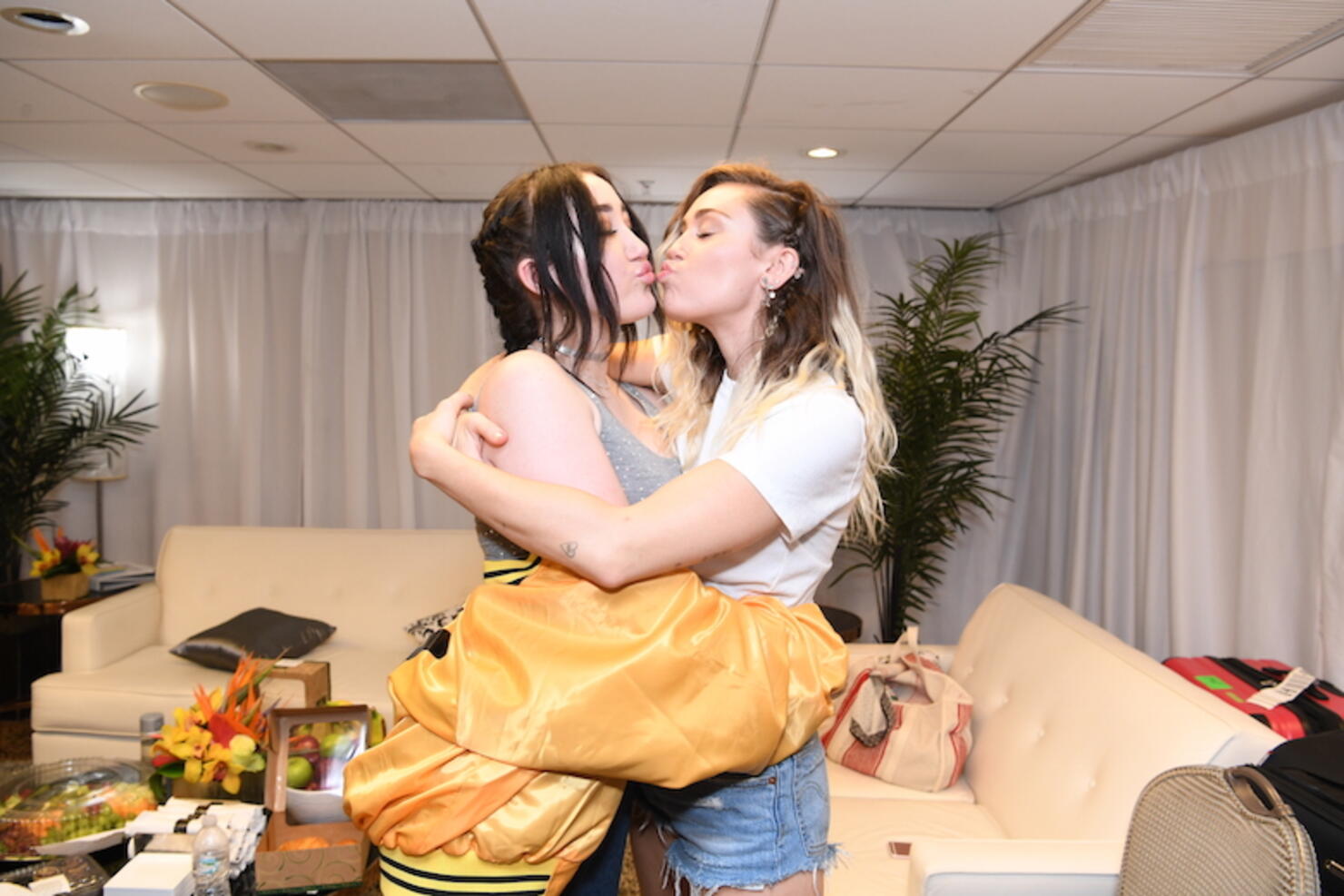 Noah Cyrus, Miley Cyrus