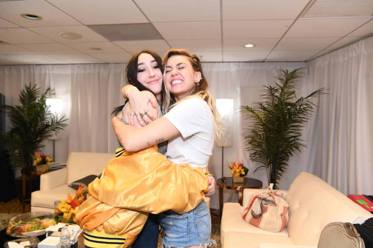 Noah Cyrus, Miley Cyrus