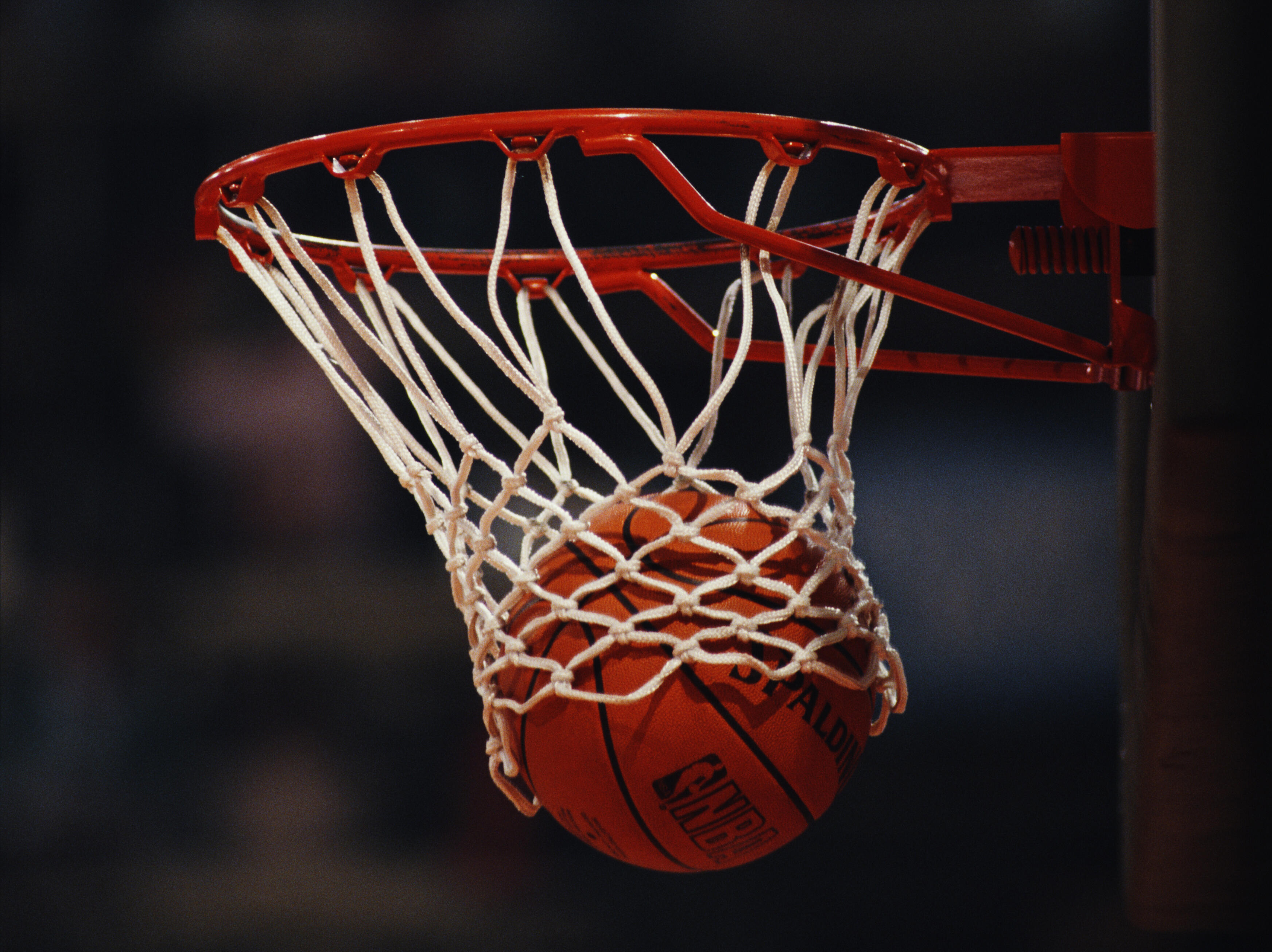 Generic view of a Spalding NBA basketball dropping into the hoop during the FIBA European Basketball Championship on 25 June 1989 at the Dom Sportova in Zagreb, Yugoslavia. (Photo by Gray Mortimore/Getty Images)  *** Local Caption ***