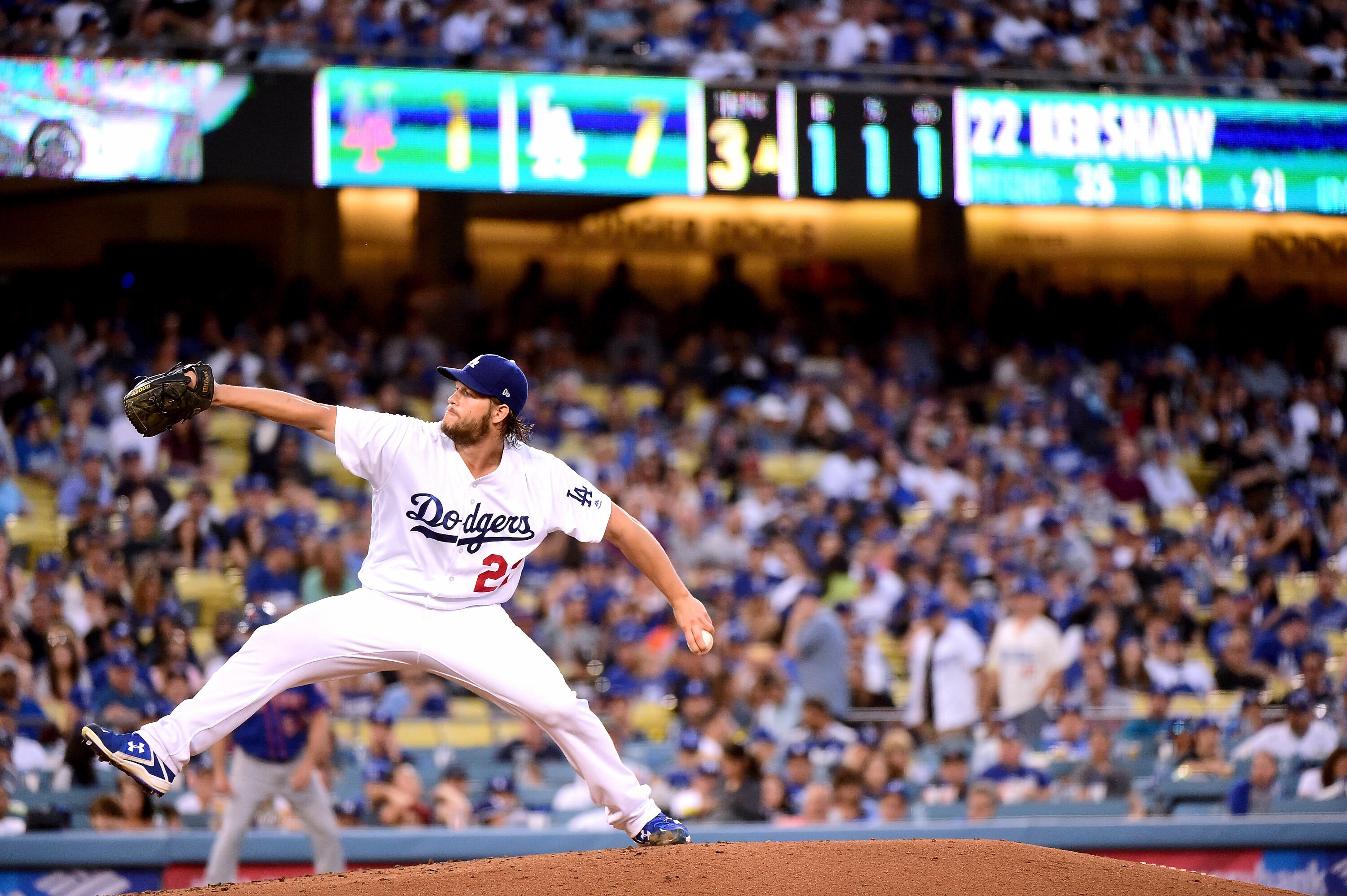 LOS ANGELES, CA - JUNE 19:  Clayton Kershaw #22 of the Los Angeles Dodgers pitches to the New York Mets during the fourth inning against the New York Mets at Dodger Stadium on June 19, 2017 in Los Angeles, California.  (Photo by Harry How/Getty Images)
