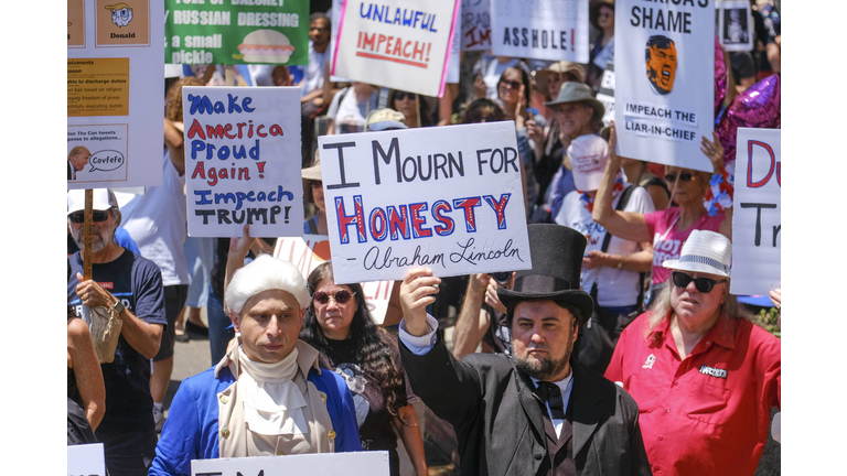 US-TRUMP-POLITICS-PROTEST-IMPEACHMENT-demonstration