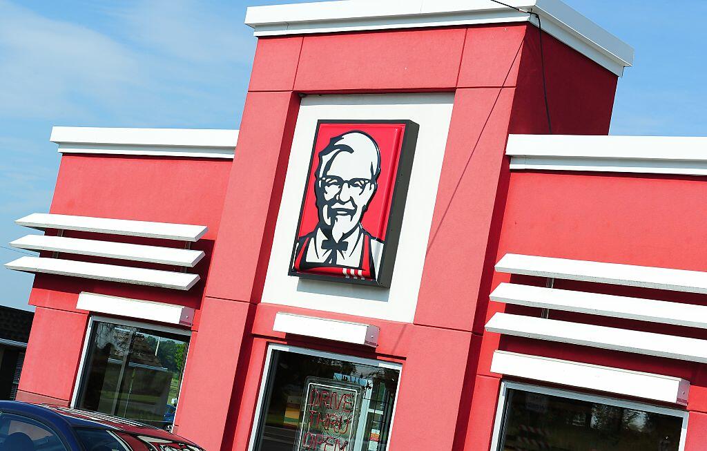 A Kentucky Fried Chicken restaurant is seen September 10, 2016 in Gettysburg, Pennsylvania. / AFP / Karen BLEIER        (Photo credit should read KAREN BLEIER/AFP/Getty Images)