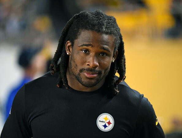 PITTSBURGH, PA - AUGUST 18: Running back DeAngelo Williams of the Pittsburgh Steelers looks on from the sideline during a National Football League preseason game against the Philadelphia Eagles at Heinz Field on August 18, 2016 in Pittsburgh, Pennsylvania. The Eagles defeated the Steelers 17-0. (Photo by George Gojkovich/Getty Images)