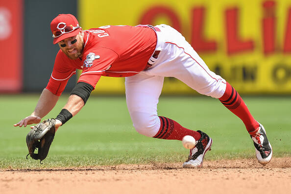 CINCINNATI, OH - JUNE 4:  Zack Cozart #2 of the Cincinnati Reds fields a ground ball against the Atlanta Braves at Great American Ball Park on June 4, 2017 in Cincinnati, Ohio.  (Photo by Jamie Sabau/Getty Images)