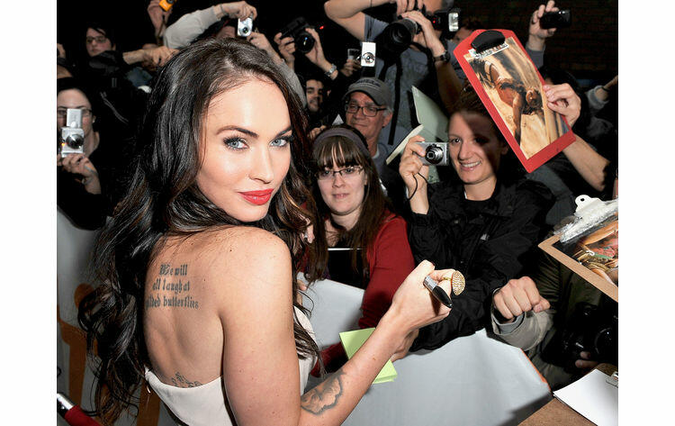 Megan Fox Shares Rare Selfie On Instagram Iheart 