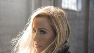 INTERVIEW: Sheryl Crow Reveals 'Be Myself' Song Meanings | Track By Track