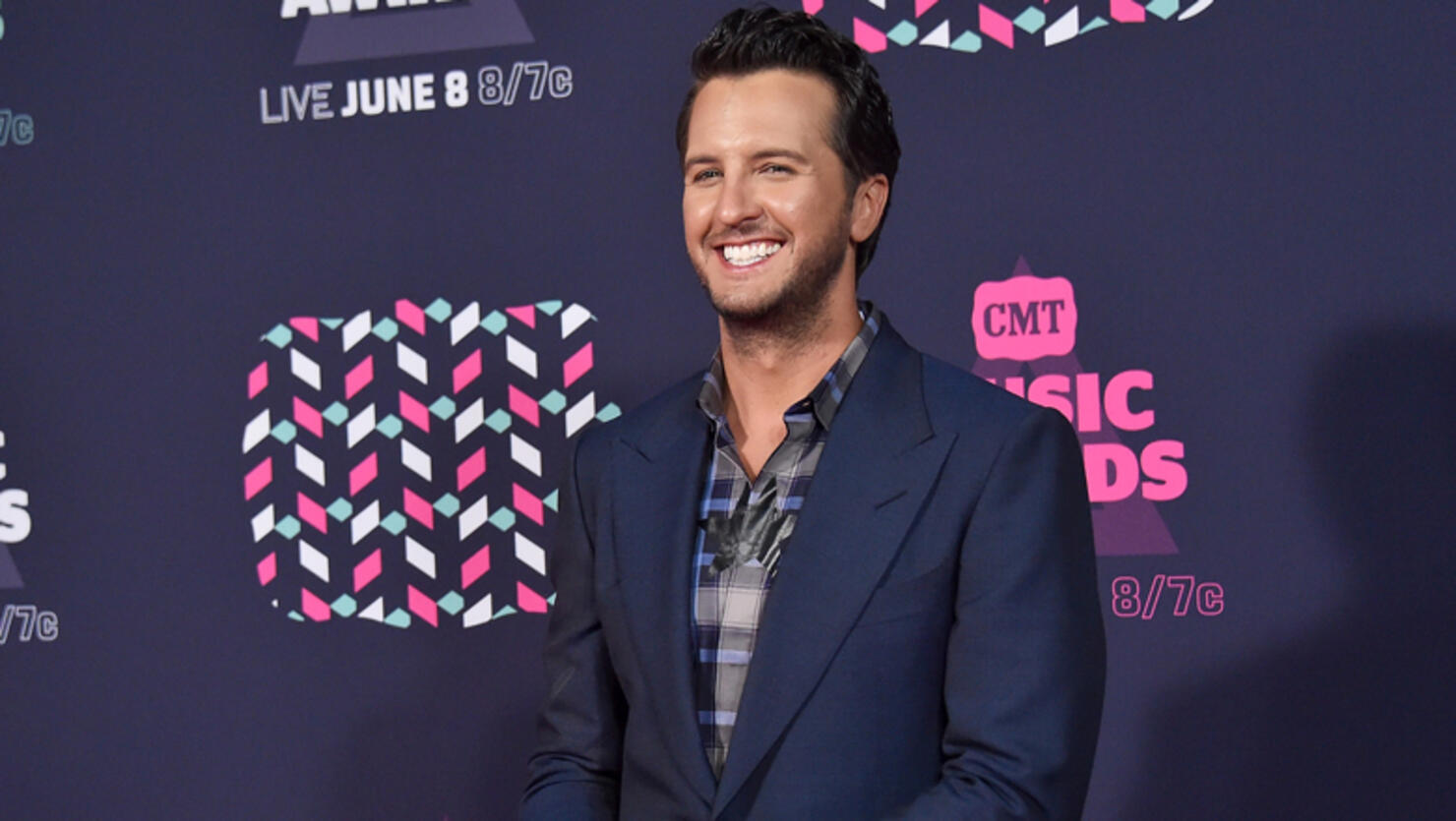 Luke Bryan Is Giving Fans An All Access Pass iHeart