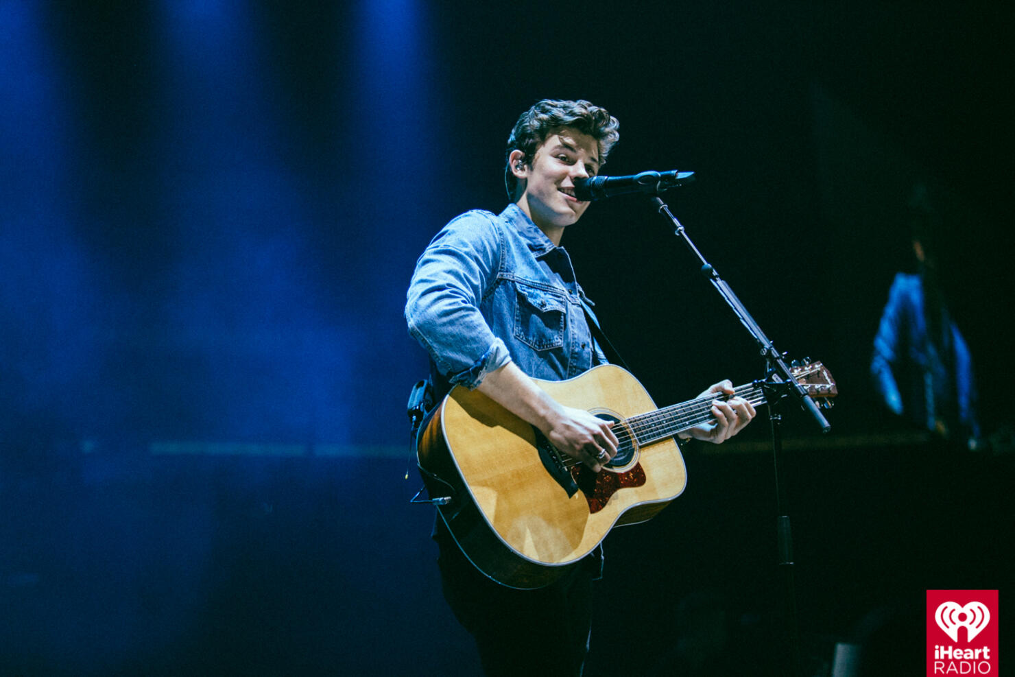 Illuminate World Tour LIVE in NJ iHeart