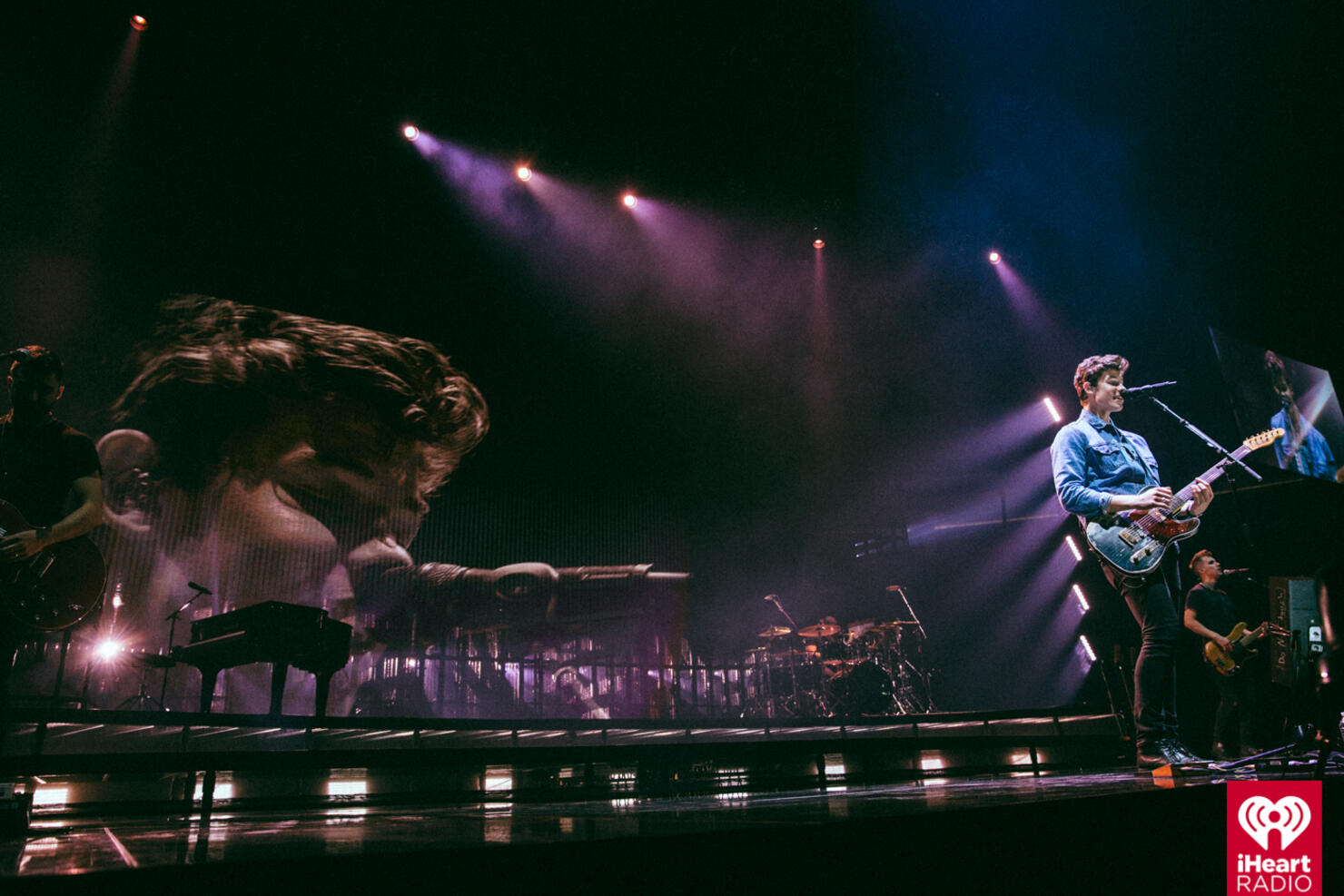 Illuminate World Tour LIVE in NJ iHeart