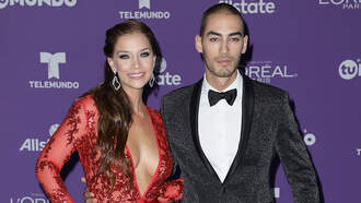 Los Looks Más Espectaculares Desde La Alfombra Azul De Premios Tu Mundo