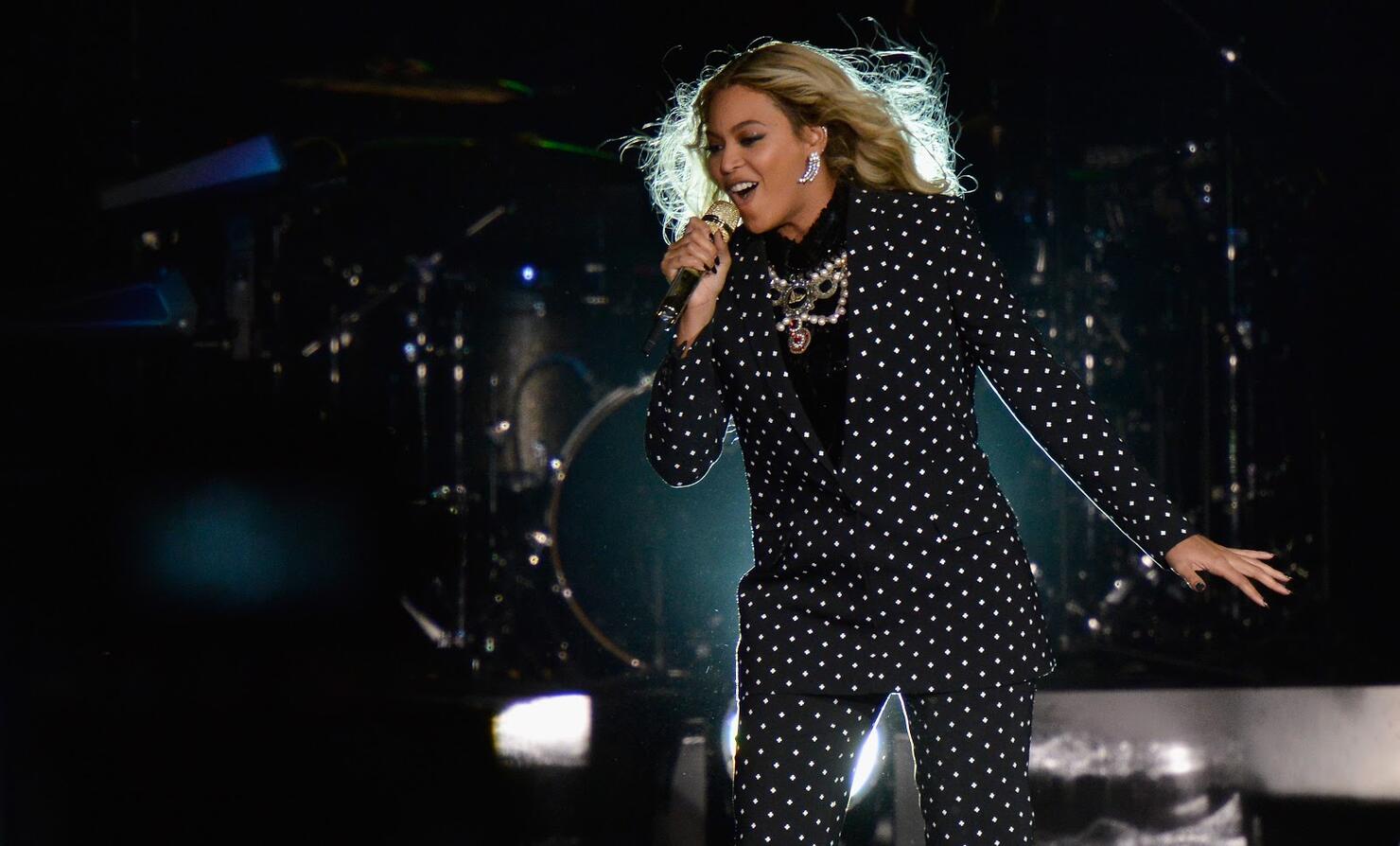 Photos 16 Empowering Beyoncé Lyrics Iheart