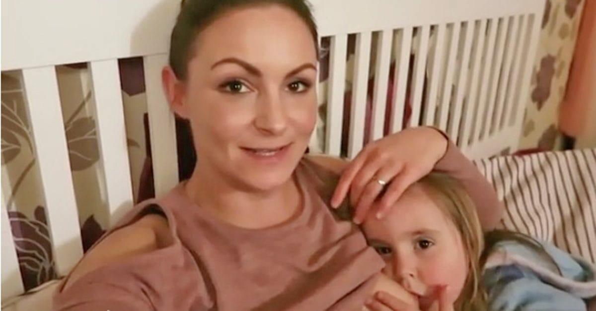Mom Fires Back At Critism For Having 4 Year Old Daughter Breastfeeding Iheart