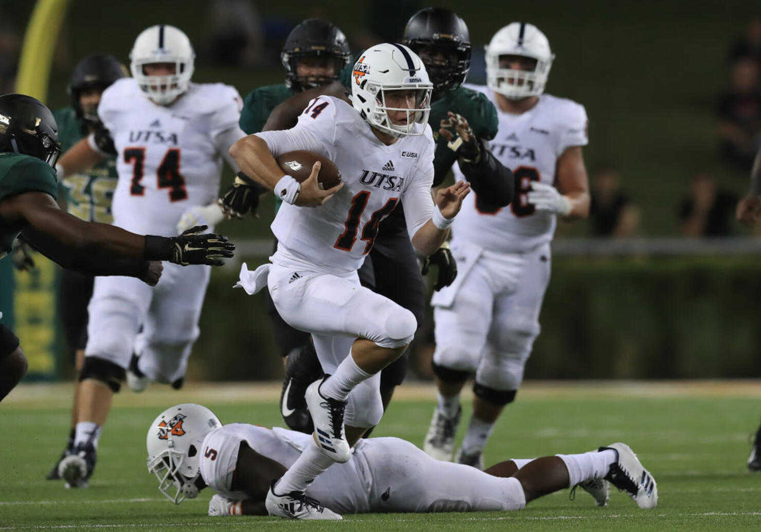 Dalton Sturm of the UTSA Roadrunners runs the ball against the Baylor Bears