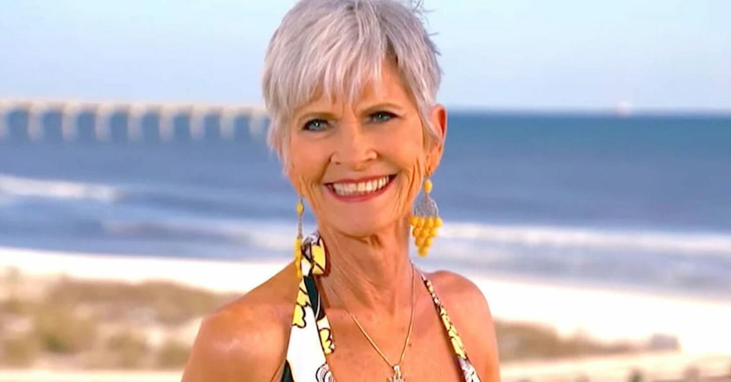 Grandma Stuns In A Tiny Bikini Iheart 5568