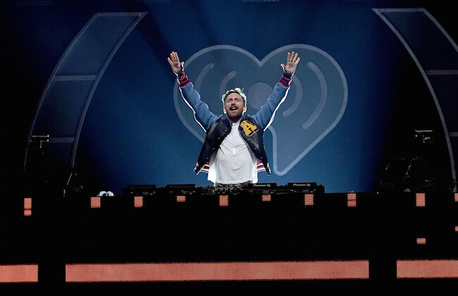 David Guetta Remixes Taylor Swift During Iheartfestival Set