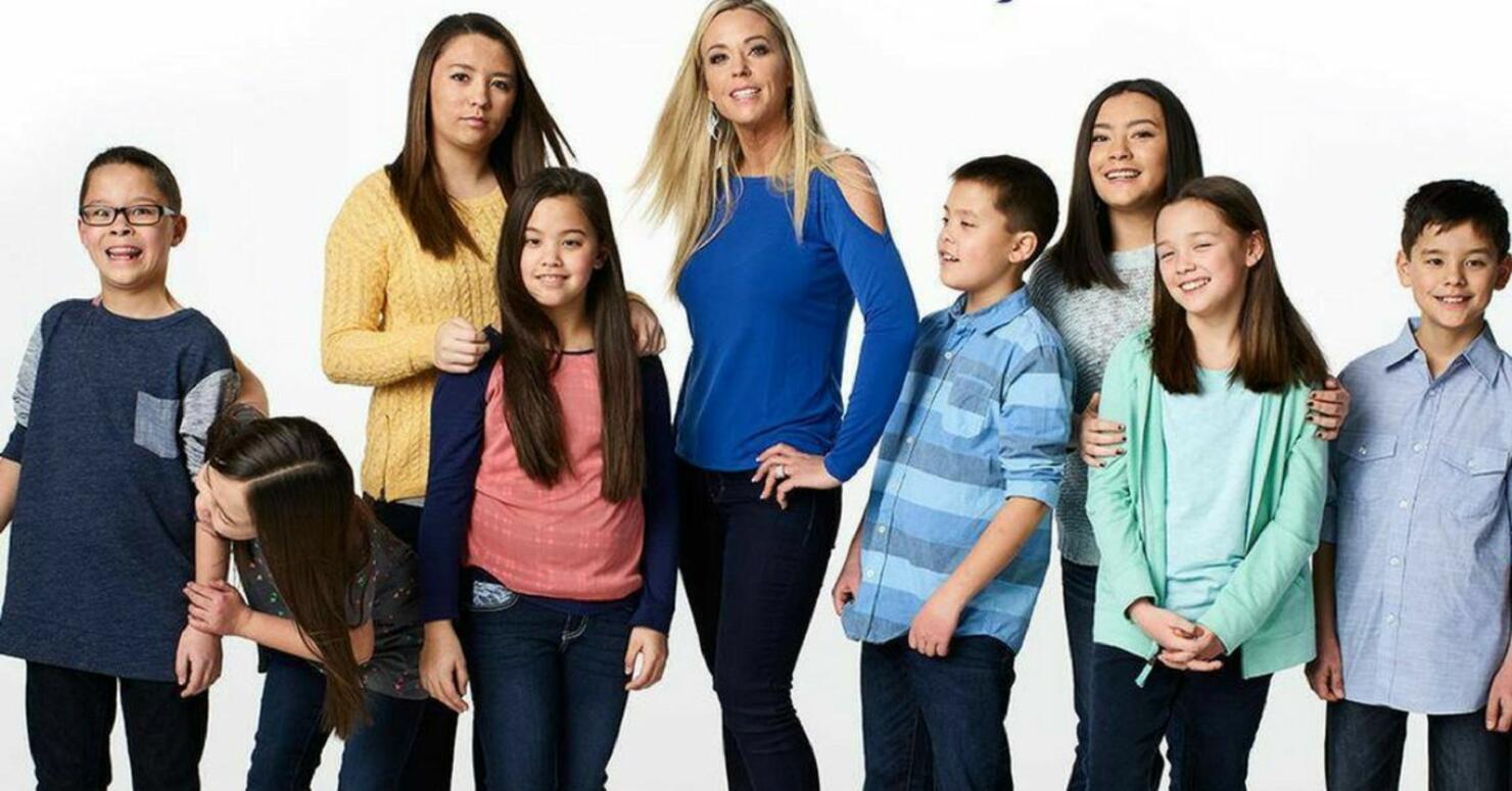 Kate plus. Кейт Госселин и 8 детей сейчас 2020. Джон и Кейт плюс 8. Kate Plus 8. Кейт плюс Эйт.