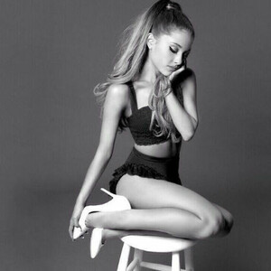 The Internet Can't Figure Out Ariana Grande's 'My Everything' Stool Pose