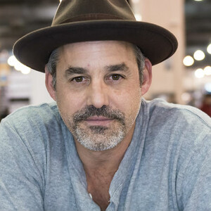 'Buffy' Star Nicholas Brendon Busted For Attacking Girlfriend