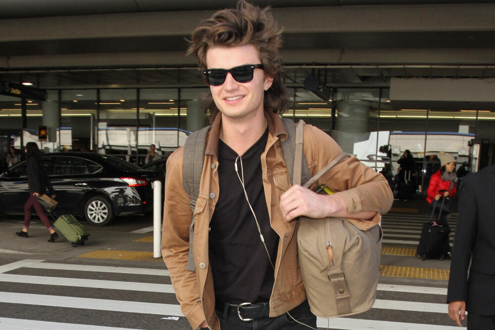 joe keery sunglasses