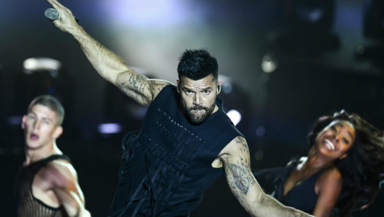 Ricky Martin's Mexico City Concert Draws More Than 100,000 Fans See