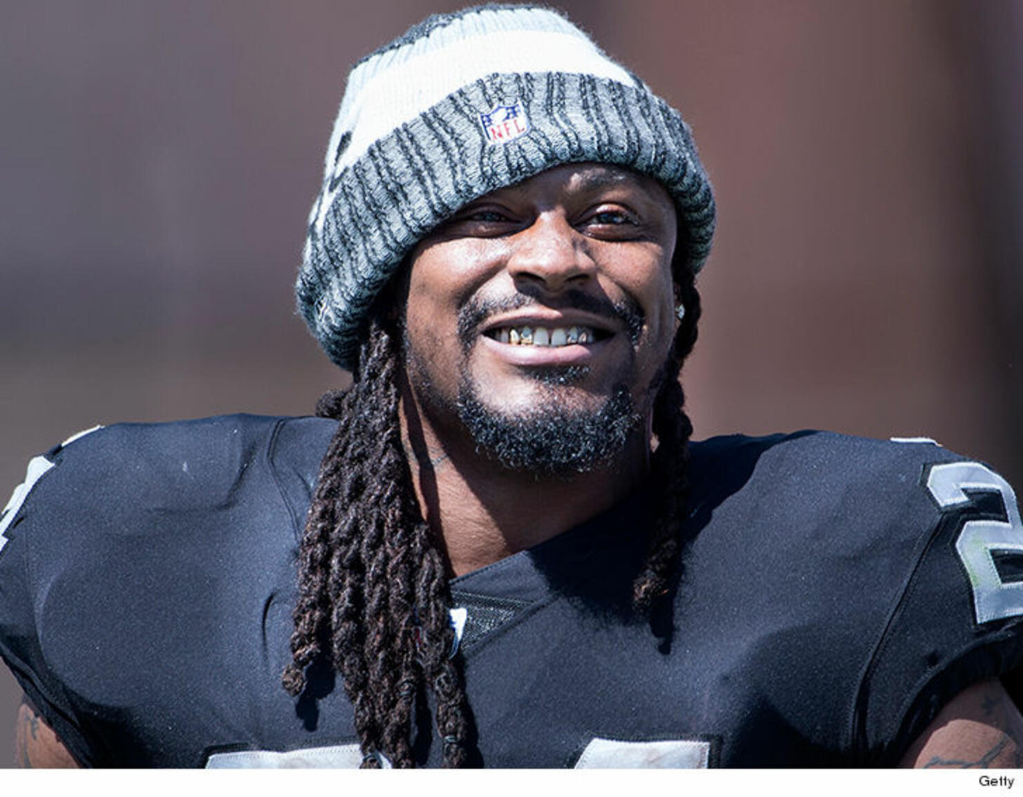 Marshawn Lynch brought his love of Skittles to senior living community