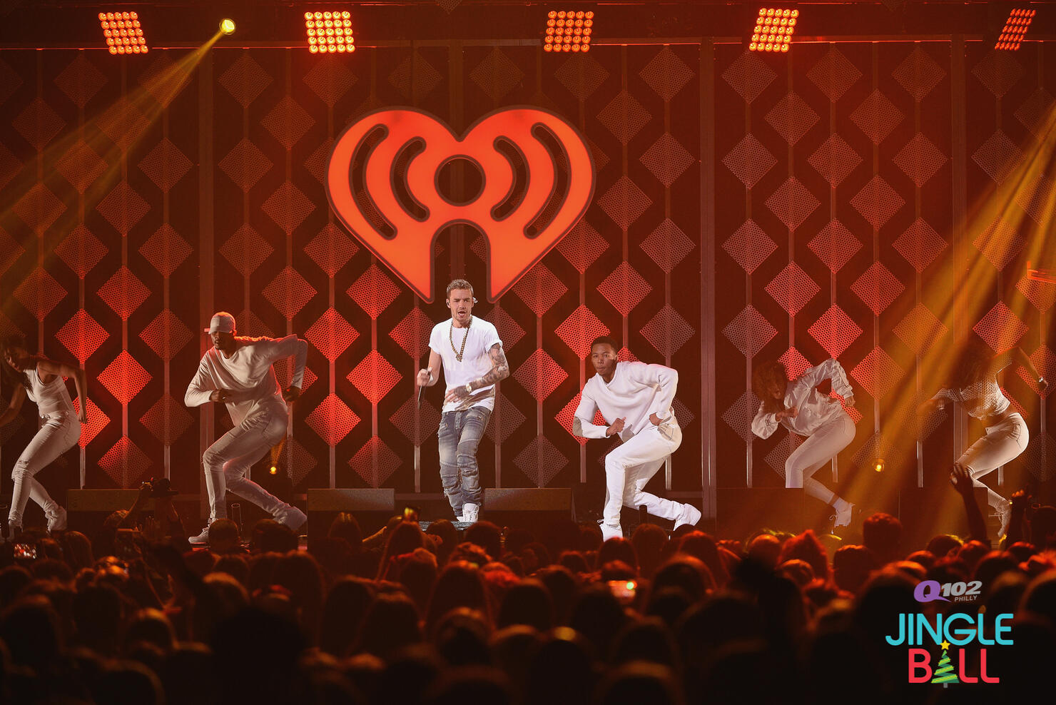 Niall Horan live at Q102 Jingle Ball 2017.