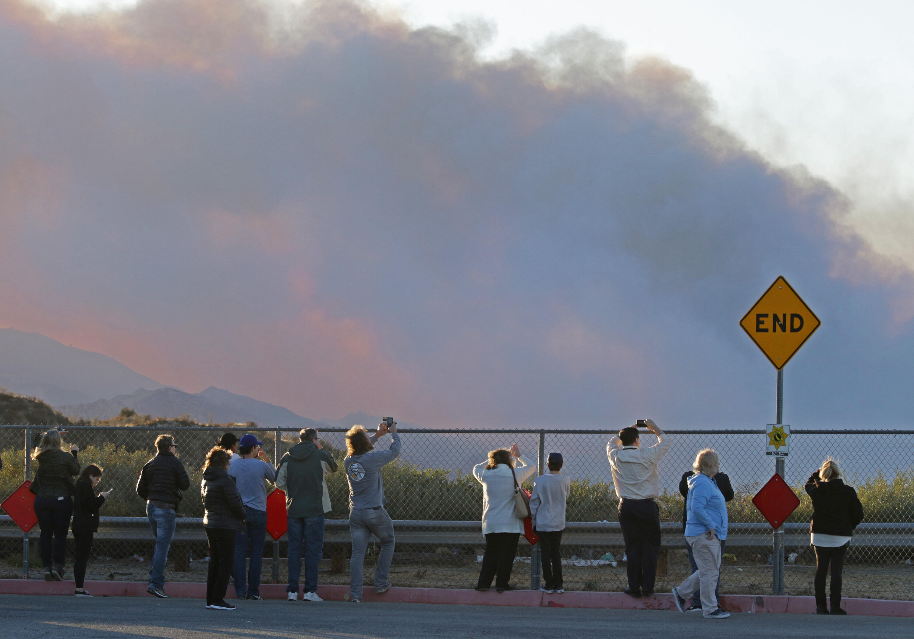 Rye Fire 35 Percent Contained, More Than 7,000 Acres Burned - Thumbnail Image