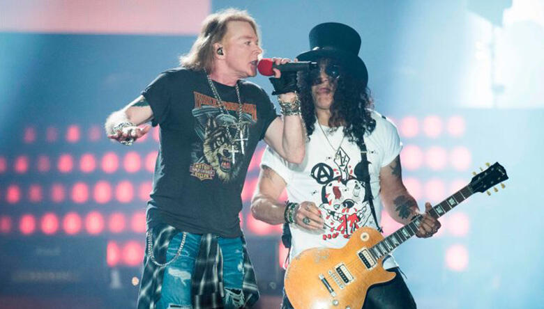 Slash says Rock Hall reunion doubtful because Axl Rose 'hates my guts