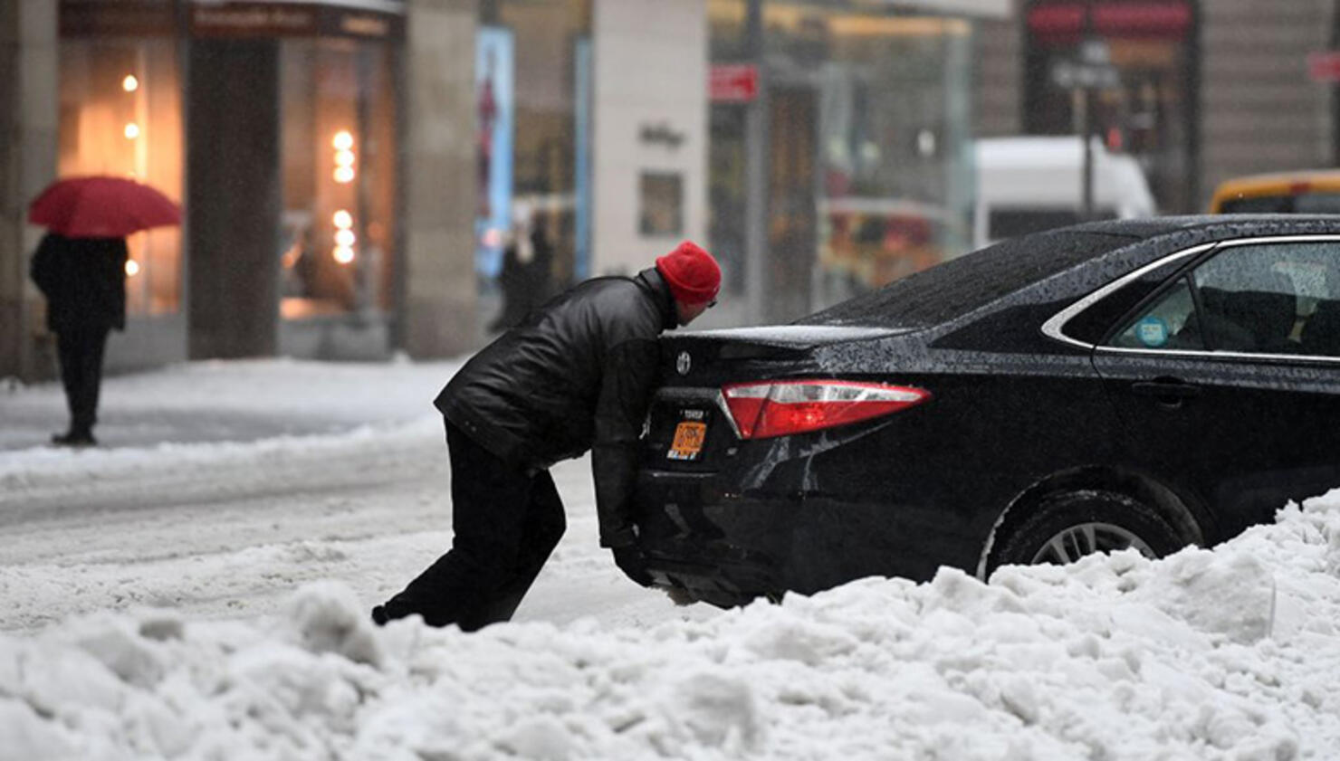 How to Get a Car Unstuck From Ice and Snow