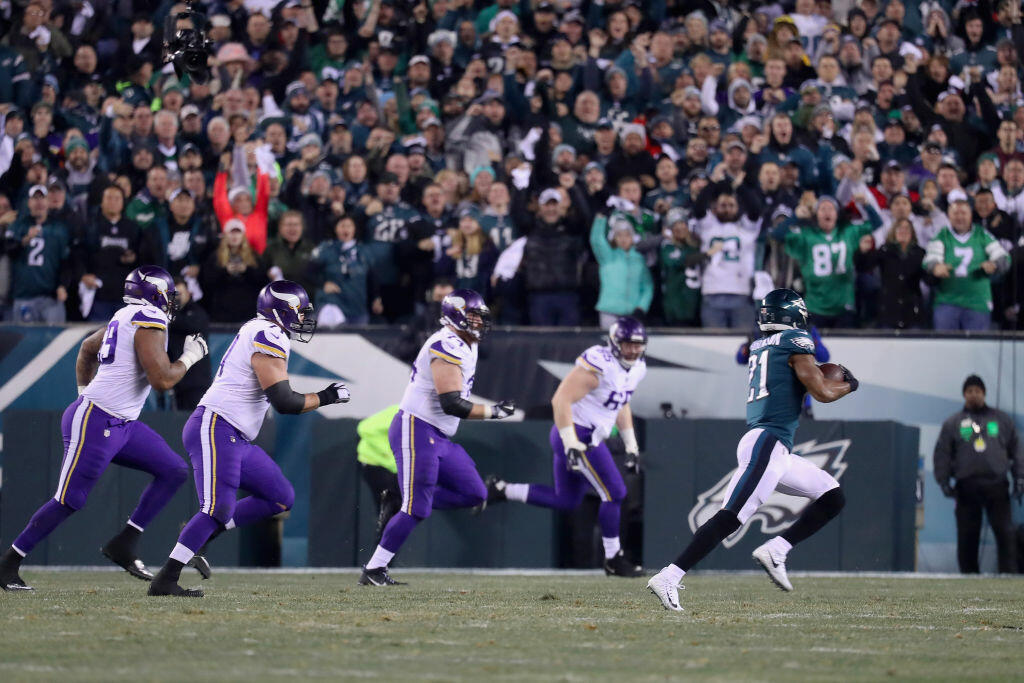 Vikings suffer shocking blowout loss to Eagles, 38-7, in NFC