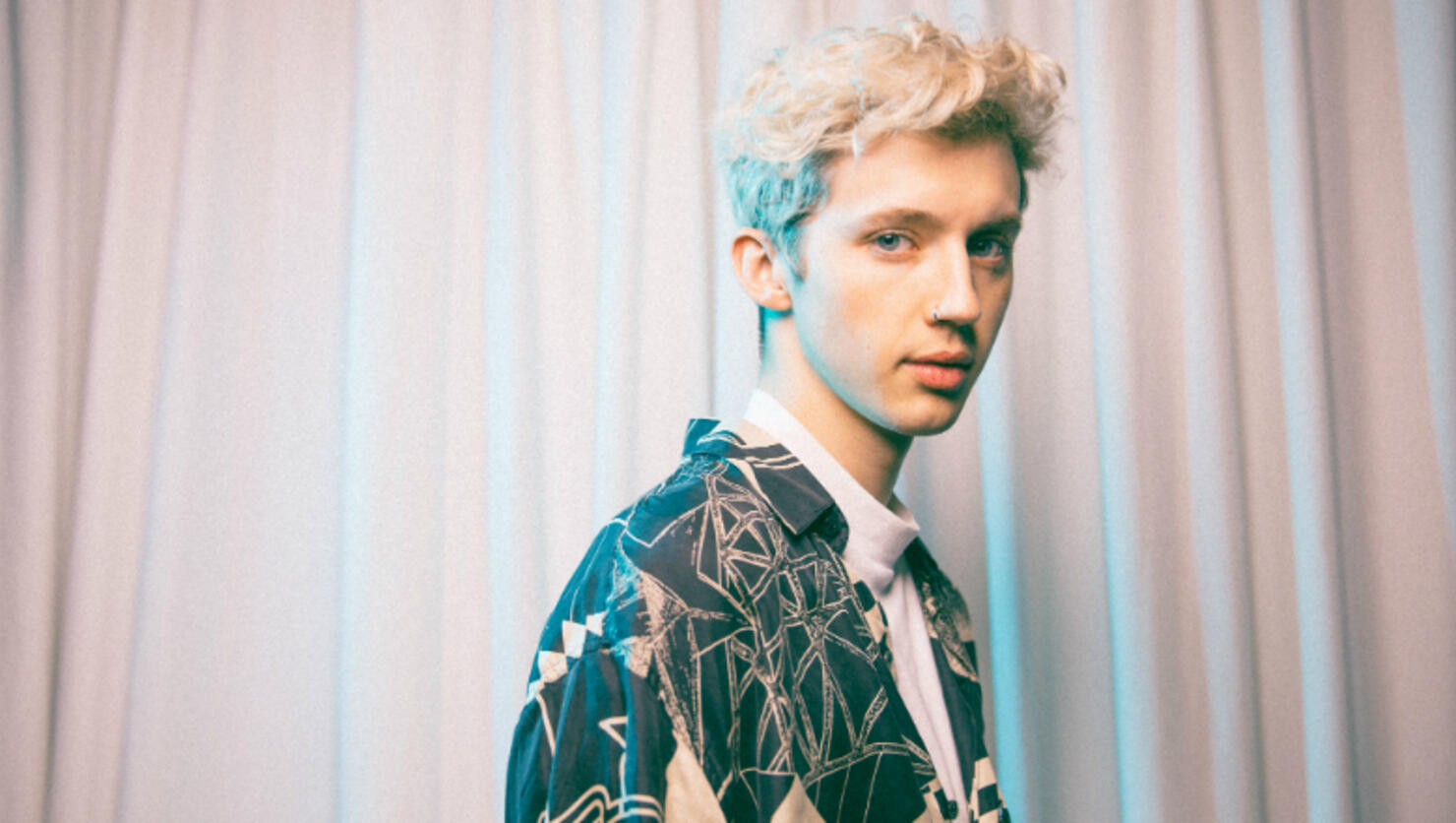 Troye Sivan Wants Fans To Share This 'Gonna Tell My Kids' Meme | iHeart