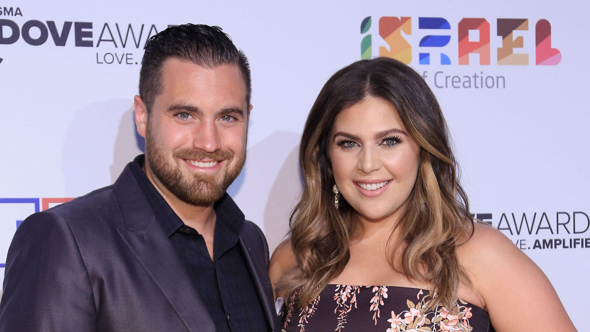 Hillary Scott And Husband Welcome Twin Girls Iheart 