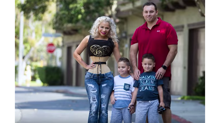 Mother Of Twins Wears Corset All Day To Have 18-Inch Waist