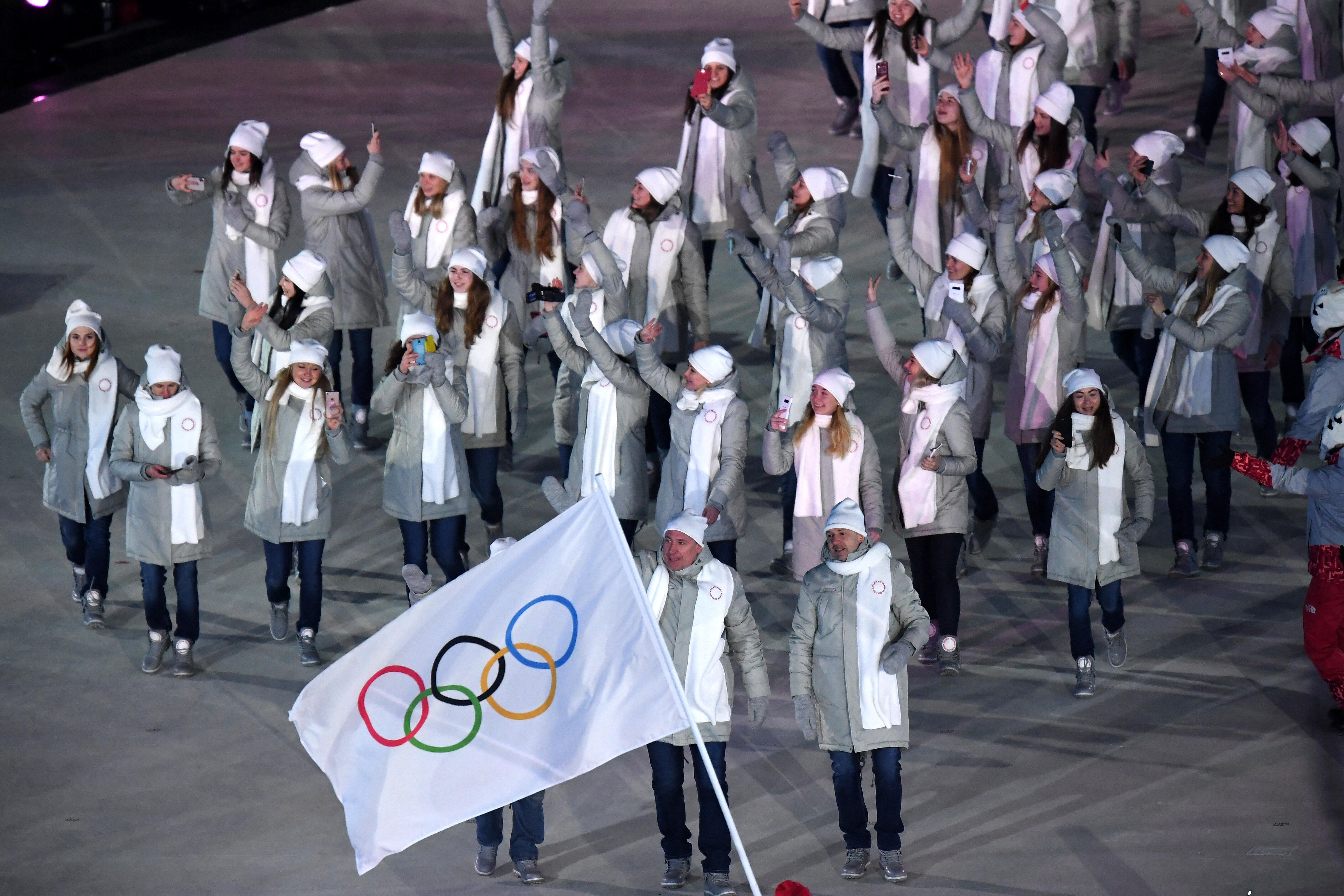 Выступали под нейтральным флагом