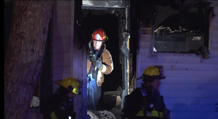 UPDATE Des Moines woman pulled from burning house PHOTOS - Thumbnail Image