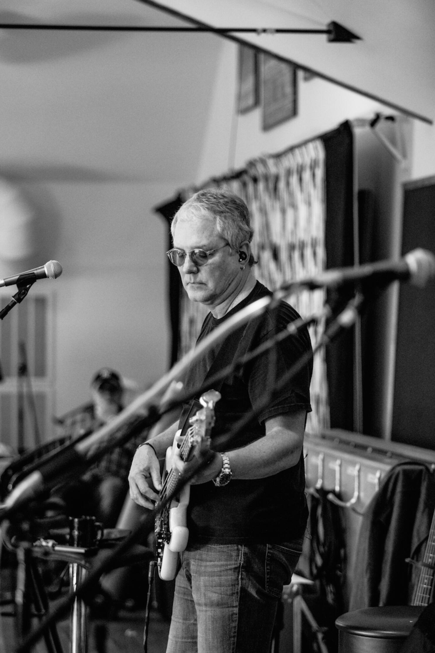 A Behind-the-scenes Look At Bon Jovi's Tour Rehearsals (photos 