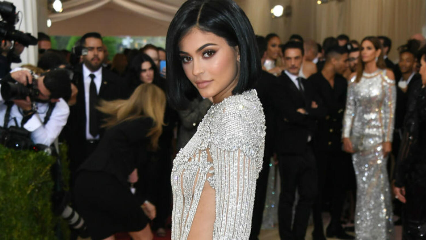 How 20-Year-Old Kylie Jenner Built A $900 Million Fortune In Less