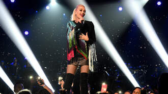 Gwen Stefani In Talks To Headline Her Own Las Vegas Residency