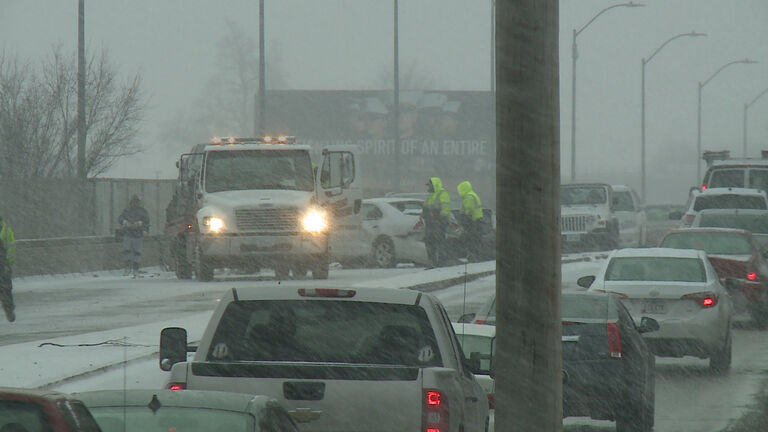 11 car pileup on SE 14th in Des Moines Tuesday morning - WHO TV
